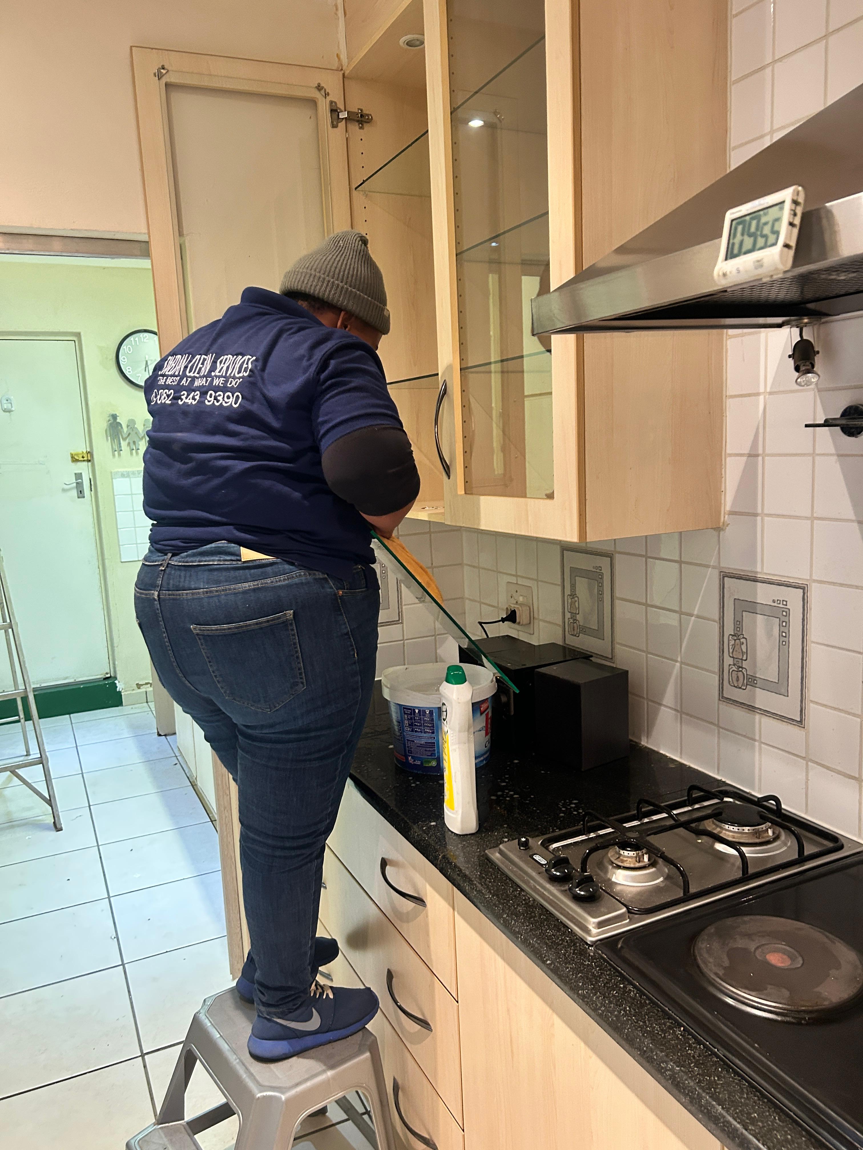 Kitchen deep clean